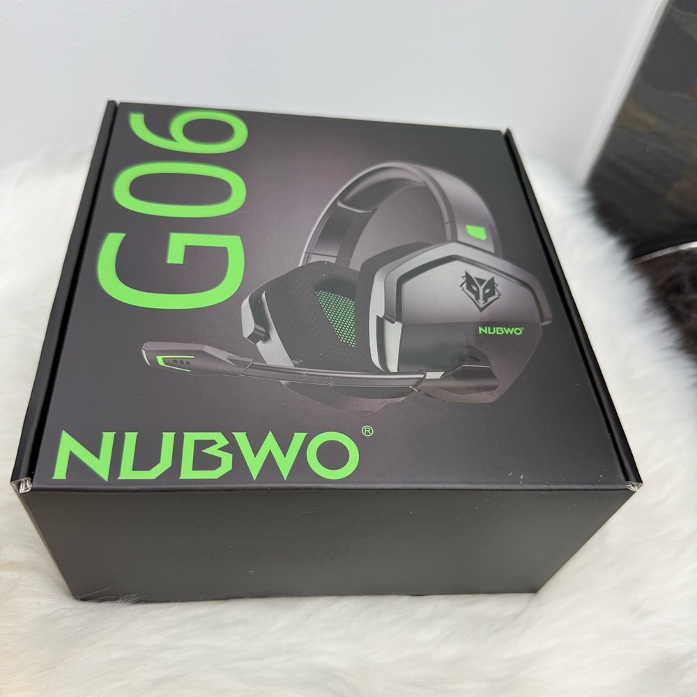 New Wireless Over Ear Gaming Headset with Microphone for PS5, PS4, PC, Mobile